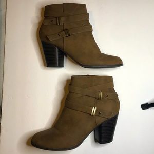 Charlotte Russe size 8 brown booties